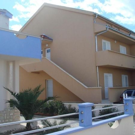 Apartments Domuzin Биоград на Мору Екстериор снимка