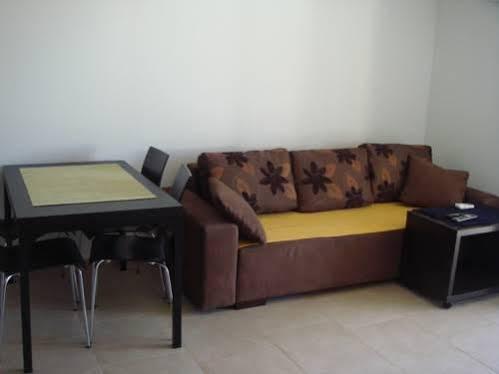 Apartments Domuzin Биоград на Мору Екстериор снимка