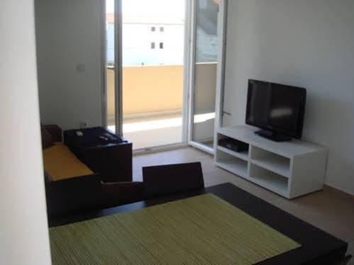 Apartments Domuzin Биоград на Мору Екстериор снимка
